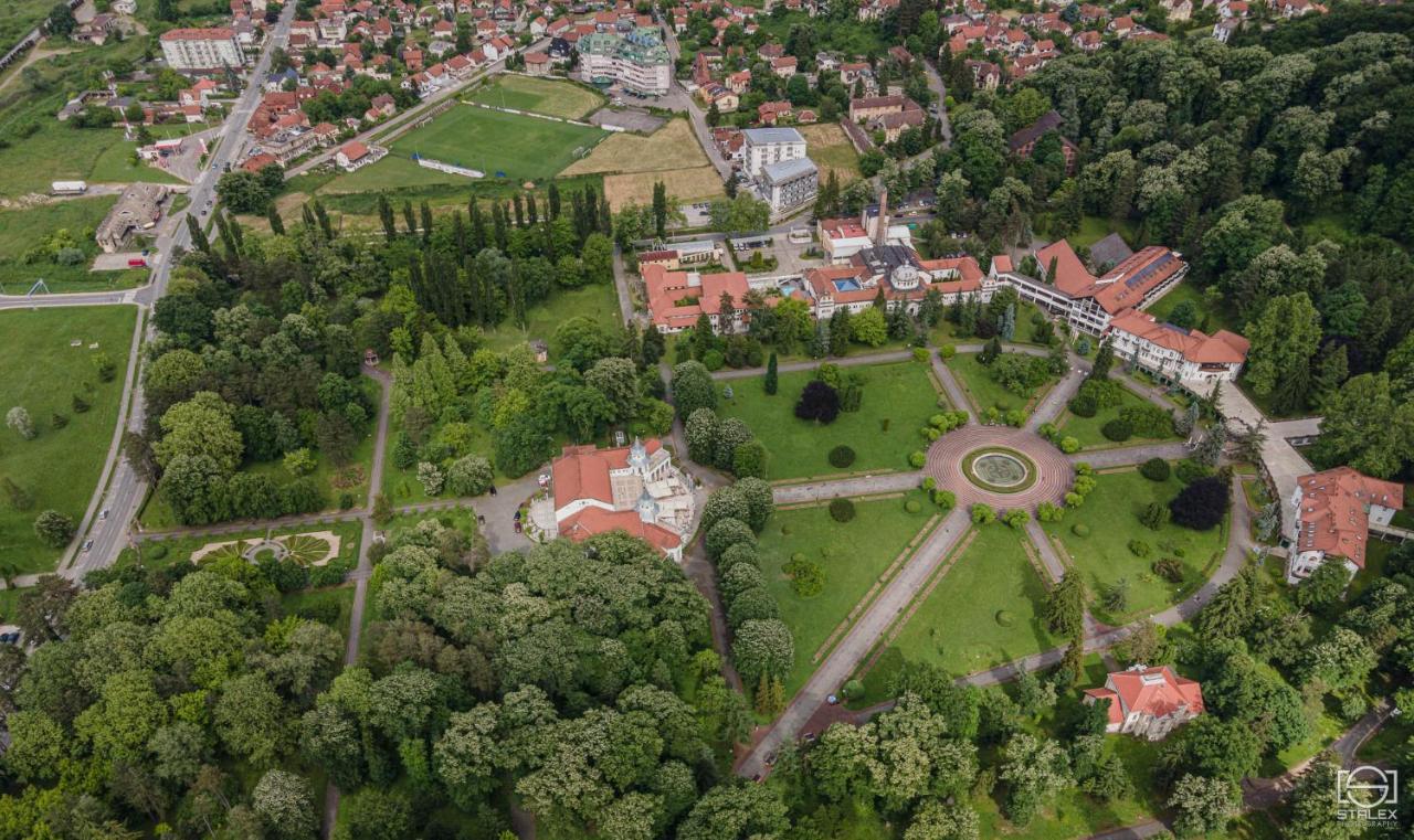 Onore Dell Amore Apartman Sa Djakuzijem Banja Koviljača Extérieur photo